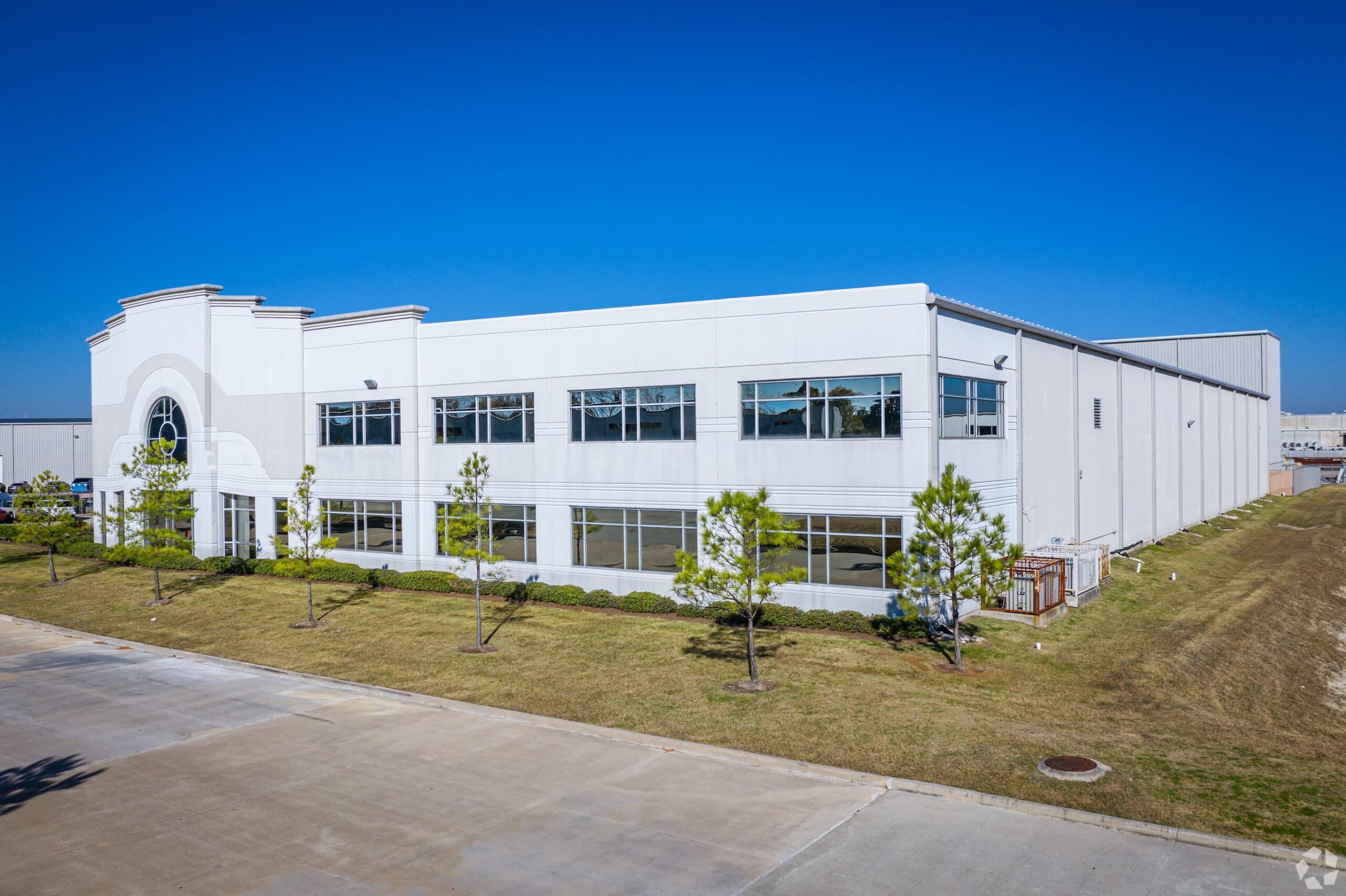 Exterior or interior view of DEEP Manufacturing's large-format WAAM facility in Houston