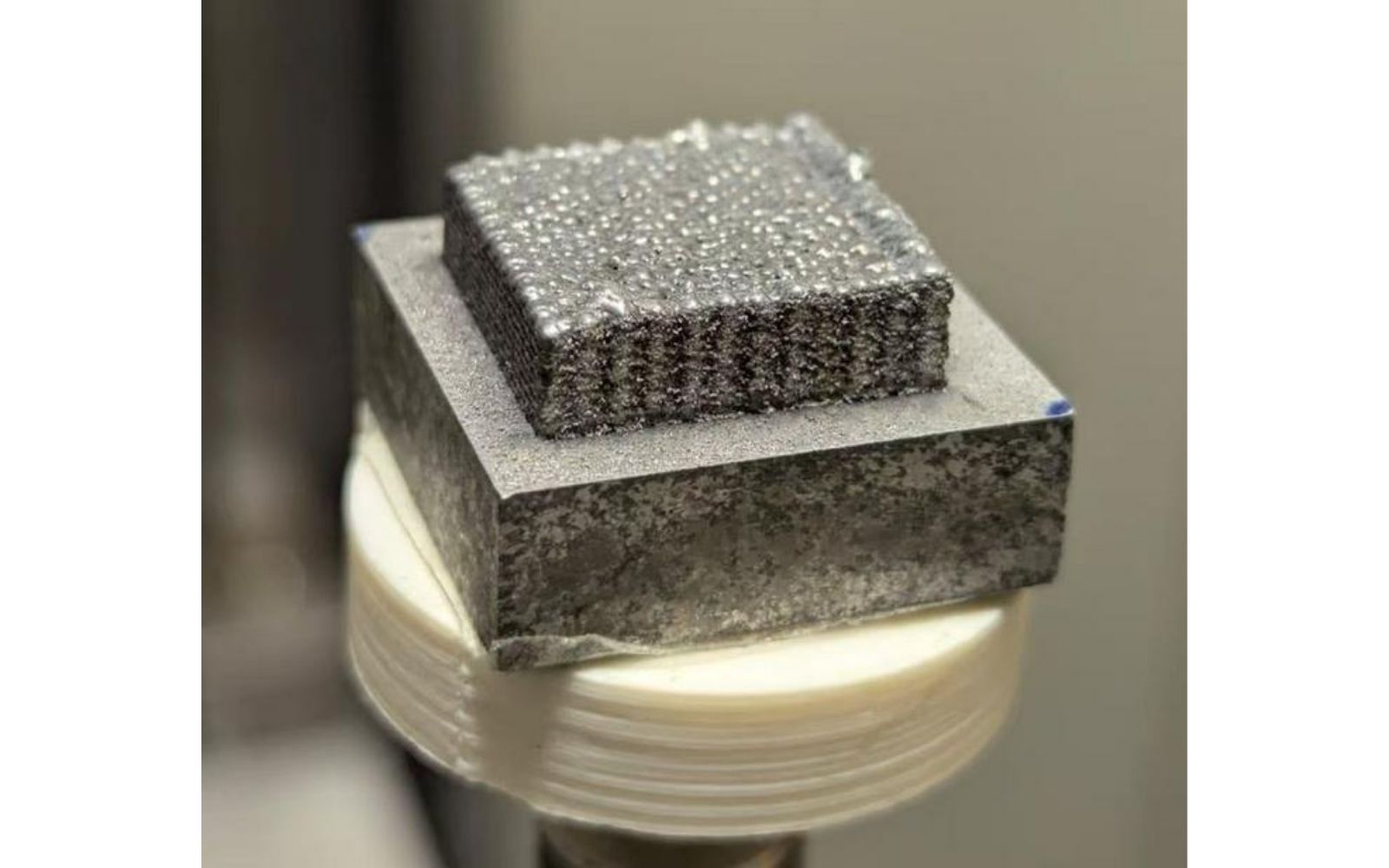 Close-up of UCL's crack-free aluminum alloy sample produced via DED