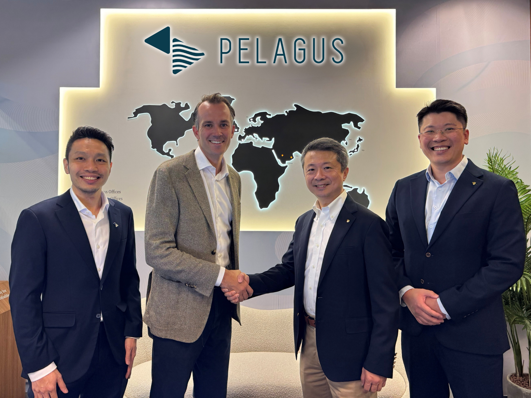 Representatives from Pelagus and ABS at the Pelagus stand, marking the additive manufacturing collaboration